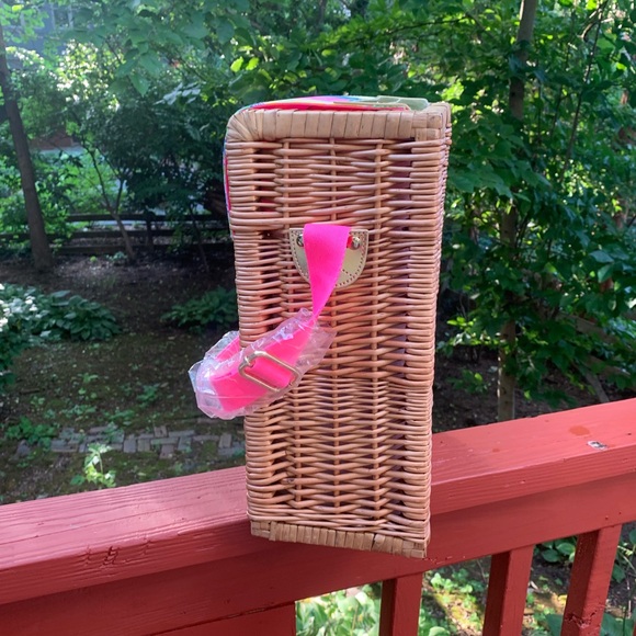 New/never used Lilly Pulitzer wicker and floral wine tote. - Picture 3 of 5